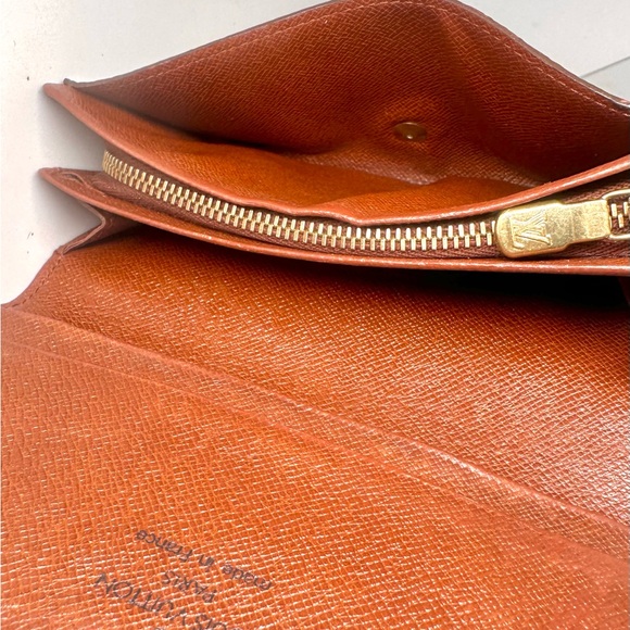 Good condition authentic Louis Vuitton Monogram zip around Tresor Wallet MI0924 - Picture 13 of 16